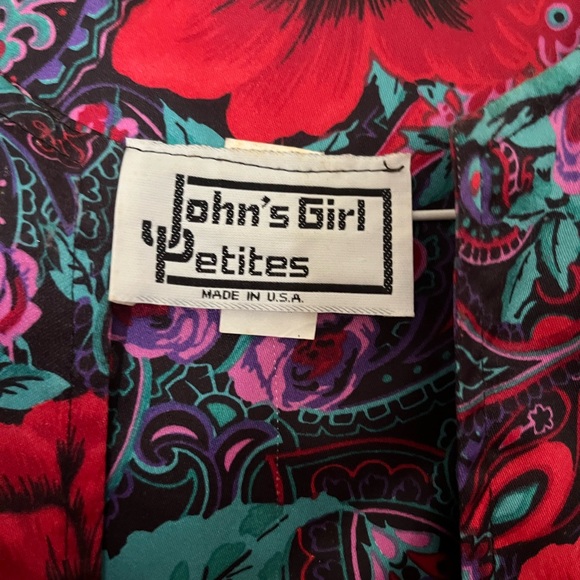 John’s Girls Floral Blouse - Picture 4 of 4